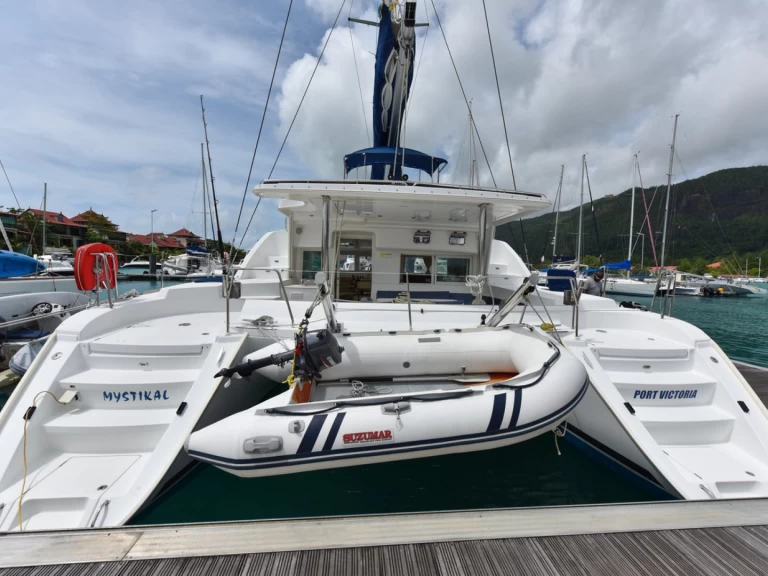 Alquiler Catamarán Lagoon con o sin  título de navegación