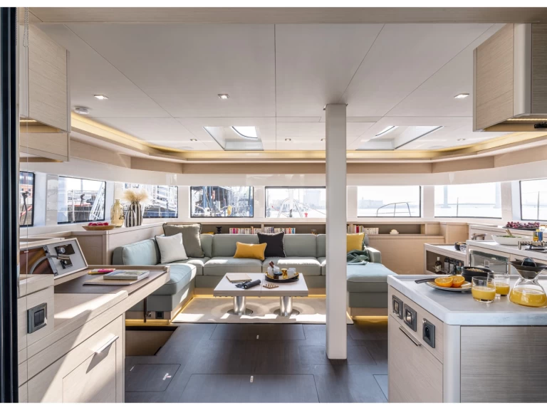 Catamarán para alquilar Split al mejor precio