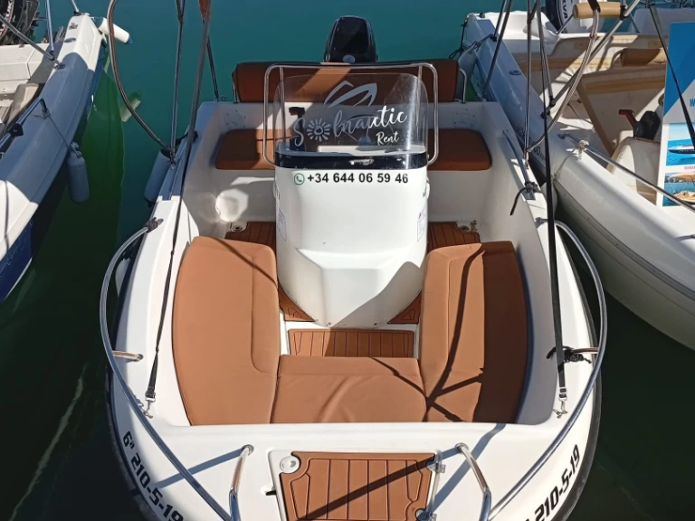 Mareti 450 open de alquiler a Benalmádena