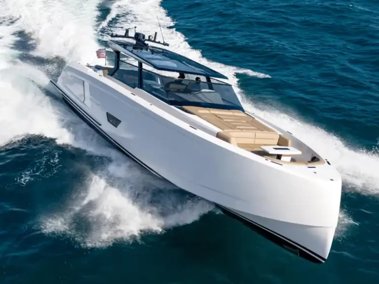 Alquiler de barcos Port Cogolin barato de Eleven