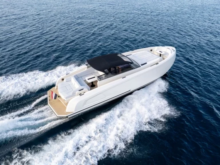Alquiler de Vanquish 45 Open Rollerman en Théoule-sur-Mer