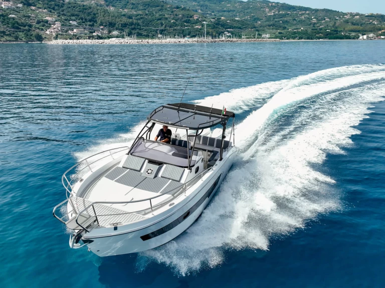 Alquiler de barcos Patti barato de Saver 330 WA