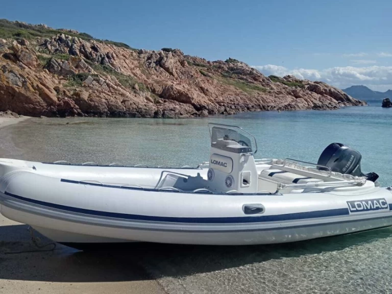 Alquiler de embarcaciones Lomac Lomac 540 enPorto Rotondo en Samboat