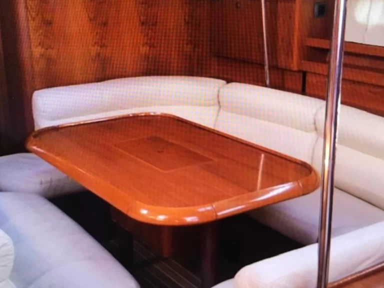 Velero para alquilar Paros Port al mejor precio
