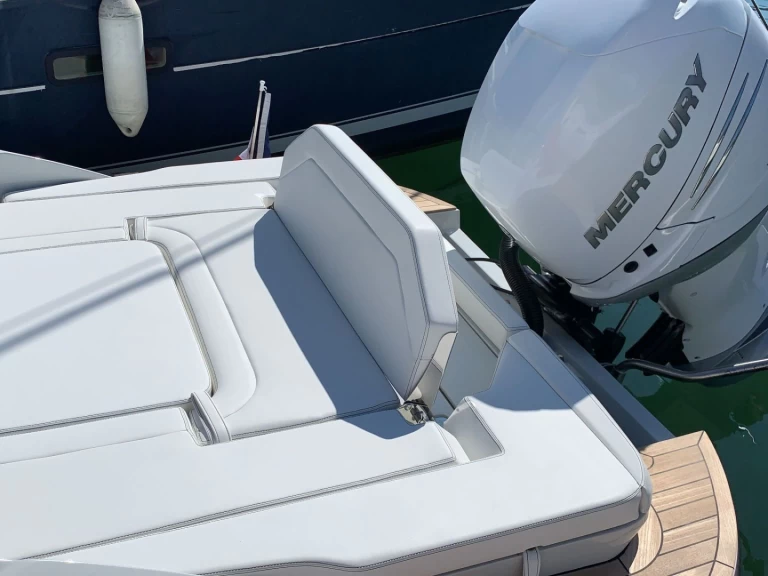 Alquiler de barcos Port Grimaud barato de Libra open