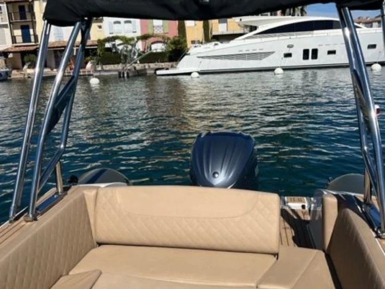 Alquiler Neumática Capelli con o sin  título de navegación