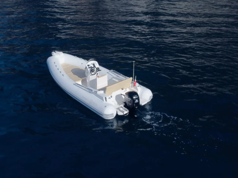 Neumática para alquilar Porto di Salerno al mejor precio