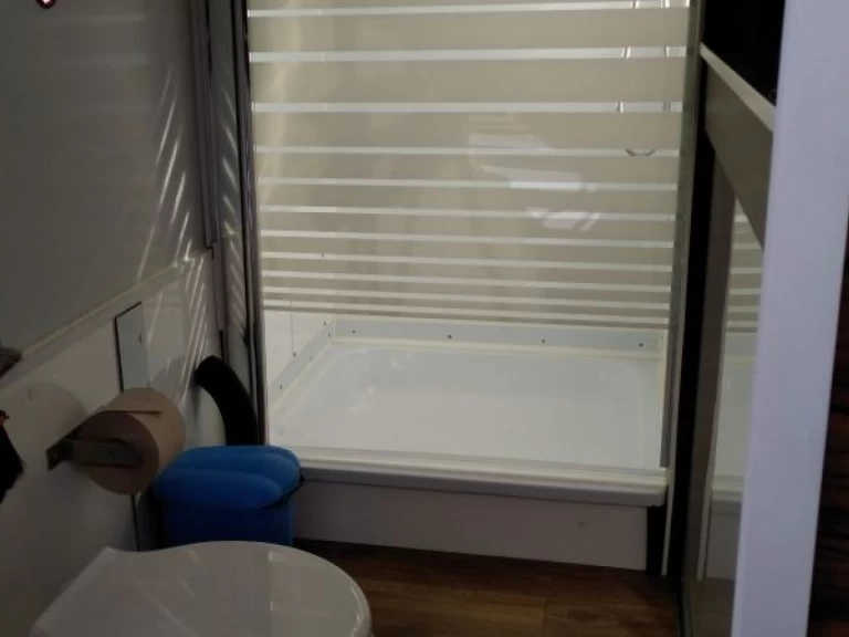 Traweller YB35 de alquiler a České Vrbné