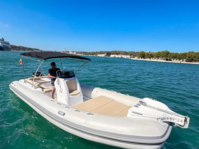 Alquiler Neumática en Mahón - Tarpon Luxe 790