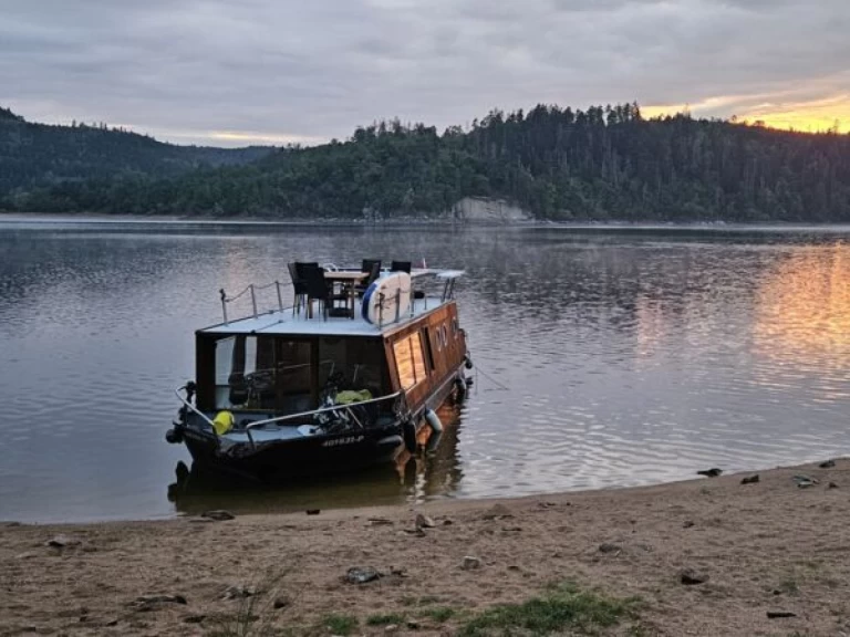 Alquiler de Lancha, con o sin patrón Traweller České Vrbné