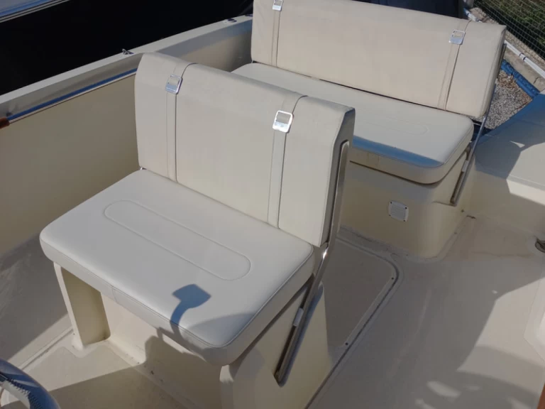 Lancha para alquilar Port du Lavandou al mejor precio