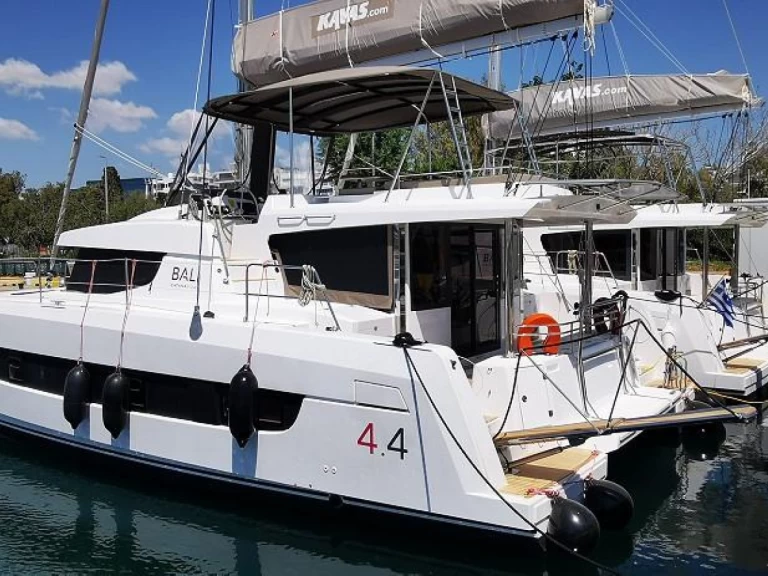 Alquiler Catamarán en Álimos - Bali Bali 4.4