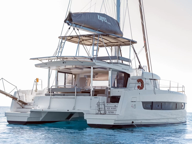 Alquiler Catamarán Bali con o sin  título de navegación