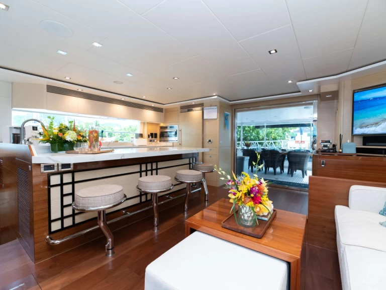 Horizon MUCHO GUSTO de alquiler a Nassau