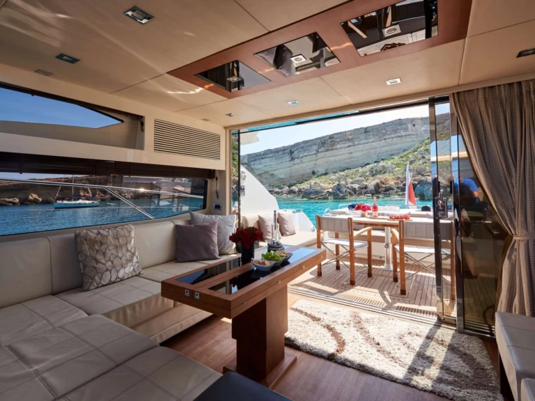 Alquiler de Sunseeker Vellamo en Valletta