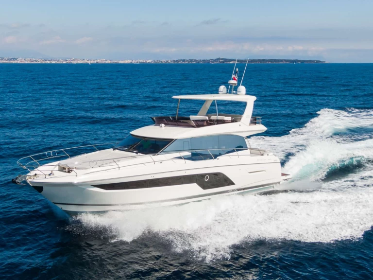 Alquiler Yate de lujo Jeanneau con o sin  título de navegación