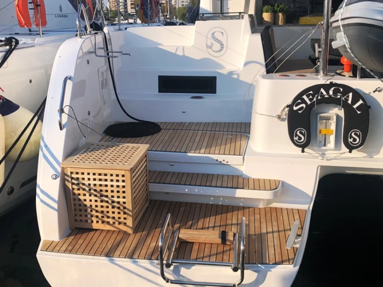Alquiler de Catamarán, con o sin patrón Lagoon Piso Livadi