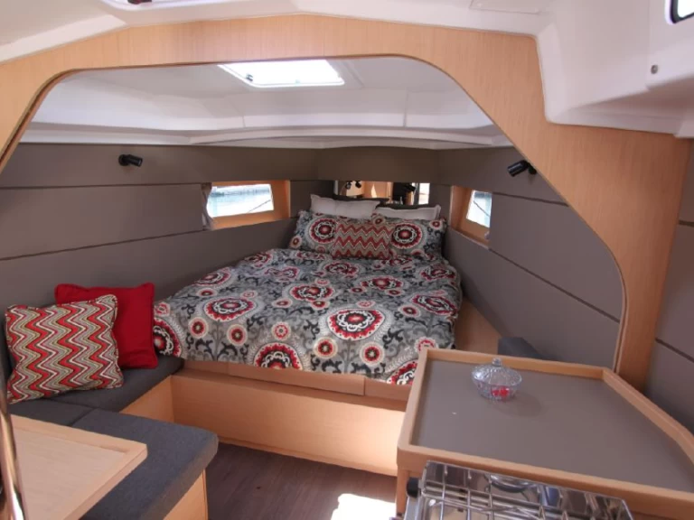 Alquiler de barcos Lefkáda barato de Oceanis 38