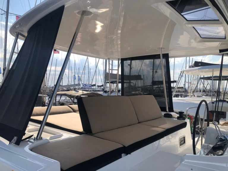 Alquiler de barcos Piso Livadi barato de Lagoon 46