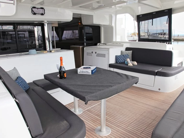 Alquiler de embarcaciones Lagoon Lagoon 46 enBenítses en Samboat