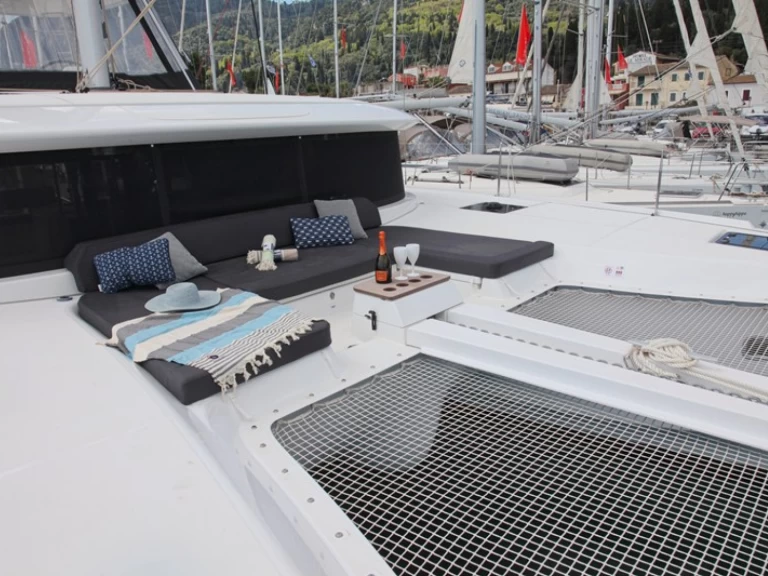 Alquiler Catamarán Lagoon con o sin  título de navegación