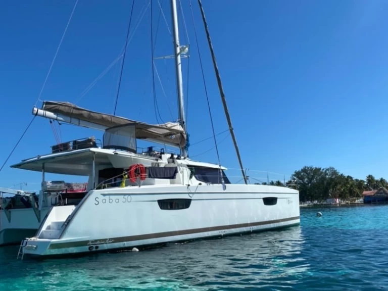 Alquiler Catamarán en Ciudad de Belice - Fountaine Pajot Saba 50