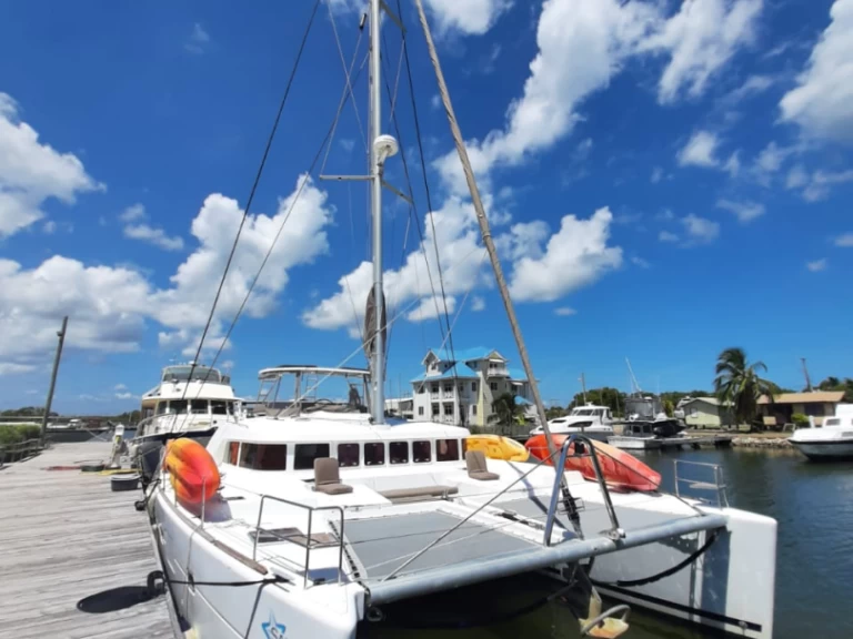 Alquiler de Catamarán, con o sin patrón Lagoon Ciudad de Belice