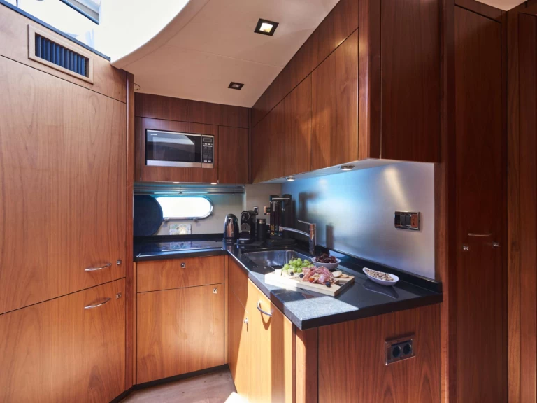 Alquiler de Yate de lujo, con o sin patrón Sunseeker Valletta