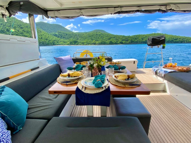 Alquiler Catamarán Lagoon con o sin  título de navegación