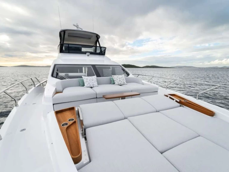 Alquiler de Azimut DONNA en Šibenik