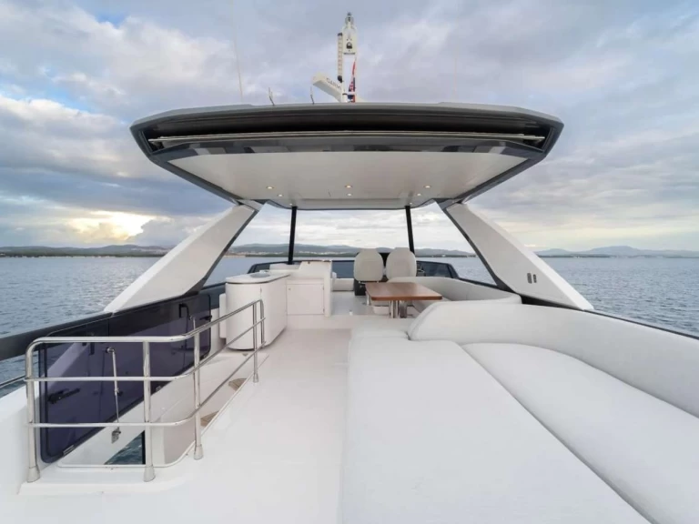 Alquiler de Yate de lujo, con o sin patrón Azimut Croacia