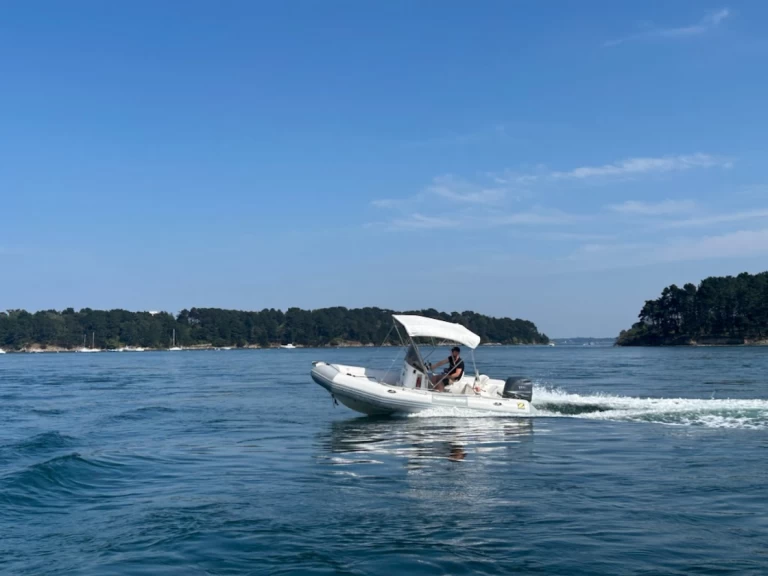 Alquiler de Neumática, con o sin patrón Zodiac Larmor-Baden