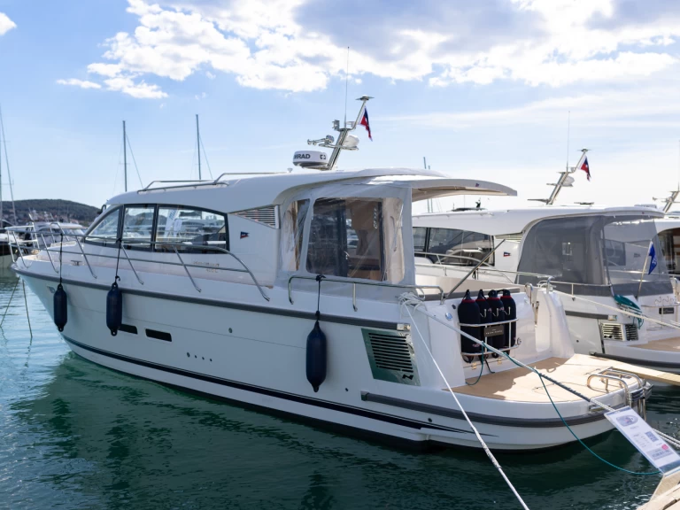 Lancha para alquilar Split al mejor precio