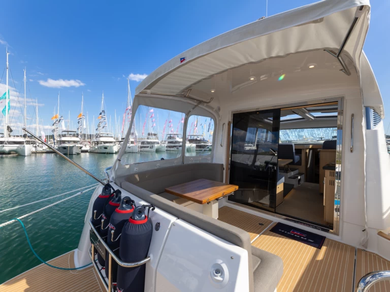 Nimbus Nimbus 405 Coupé de alquiler a Split