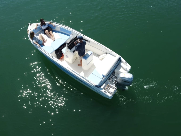 Alquiler de embarcaciones Kolmarine Open Teorema 20 enVenecia en Samboat