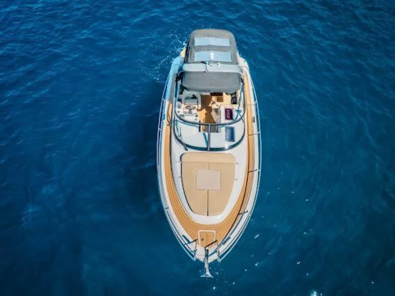 Alquiler Dubrovnik - Bavaria BMB 29 Sport DC en SamBoat