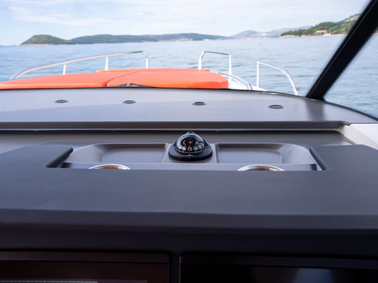 Alquiler de Lancha, con o sin patrón Nimbus Split