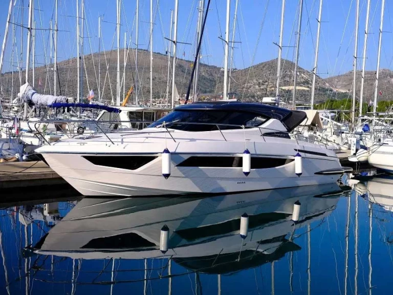 Focus Focus Power 36 de alquiler a Trogir