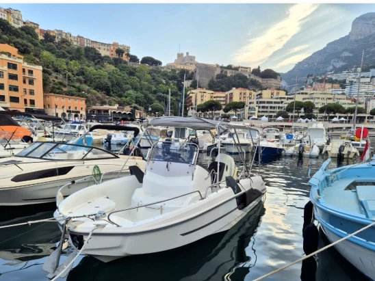 Alquiler Lancha Bénéteau con o sin  título de navegación