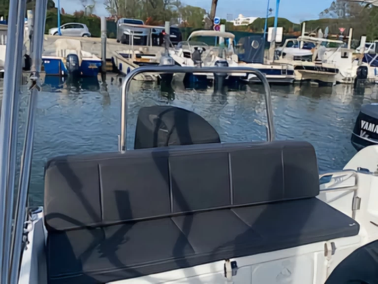 Bénéteau Flyer 6.6 SPACEdeck de alquiler a Mónaco