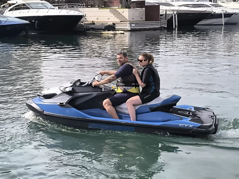 Alquiler de barcos Empuriabrava barato de GTX 170