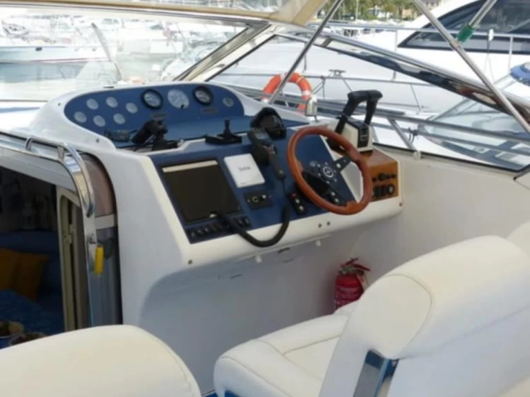 Alquiler de embarcaciones Princess Princess 366 Riviera enGaeta en Samboat
