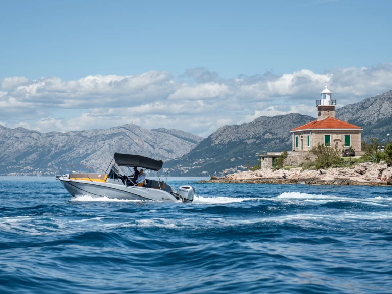 Alquiler de Quicksilver Quicksilver 675 en Makarska