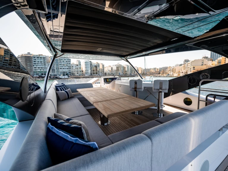 Alquiler de Yate de lujo, con o sin patrón Sunseeker San Julián