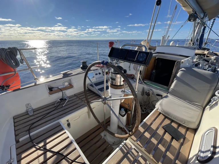 Alquiler Velero Wauquiez con o sin  título de navegación