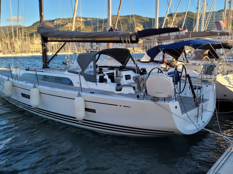 Velero para alquilar Toulon al mejor precio