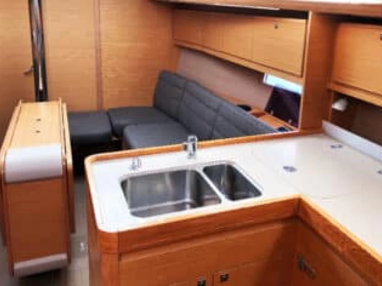 Velero para alquilar Toulon al mejor precio