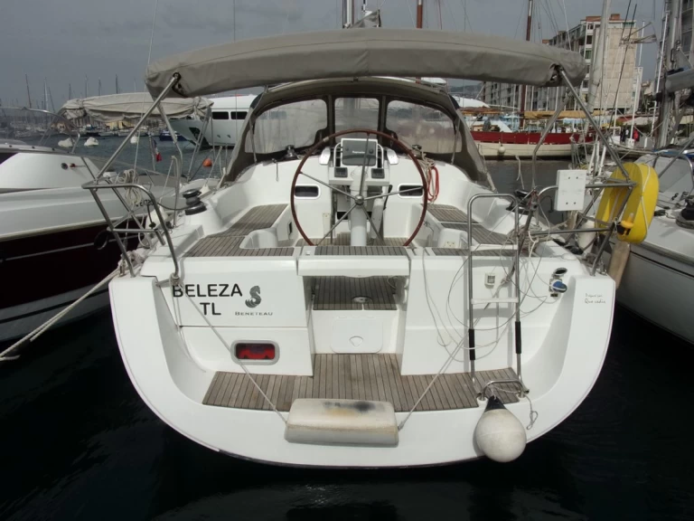 Alquiler de barcos Toulon barato de Oceanis 37