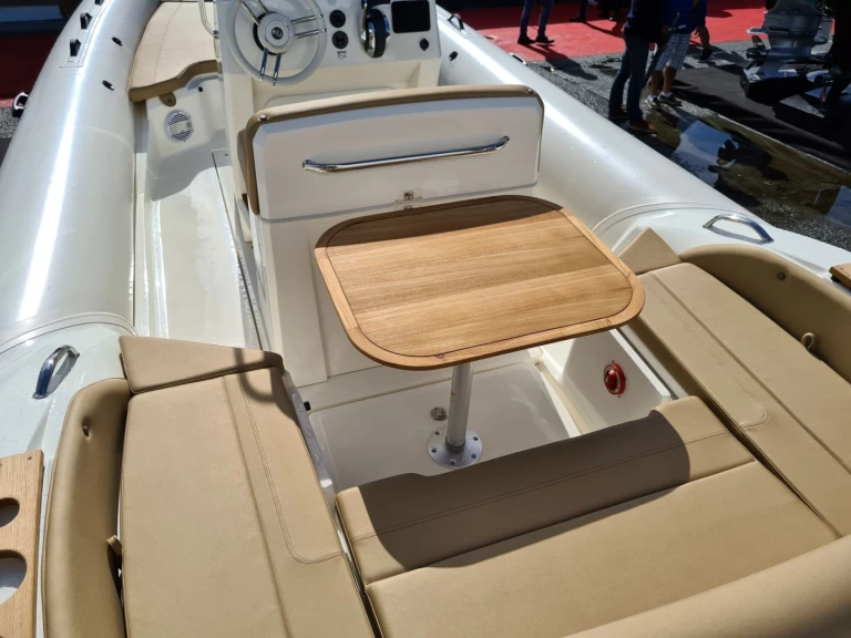 Neumática para alquilar Cannes al mejor precio