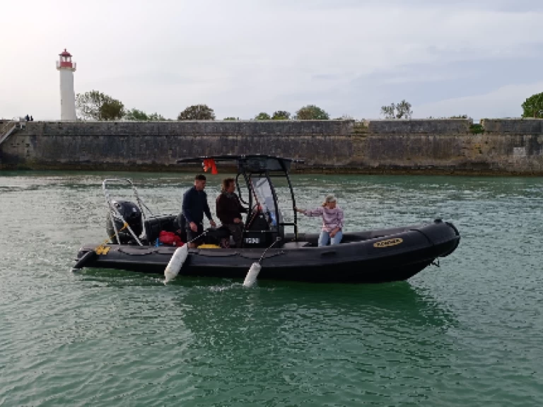 Alquiler de barcos La Flotte barato de destroyer